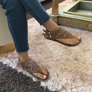 Camel double strap thong bejeweled sandals✨